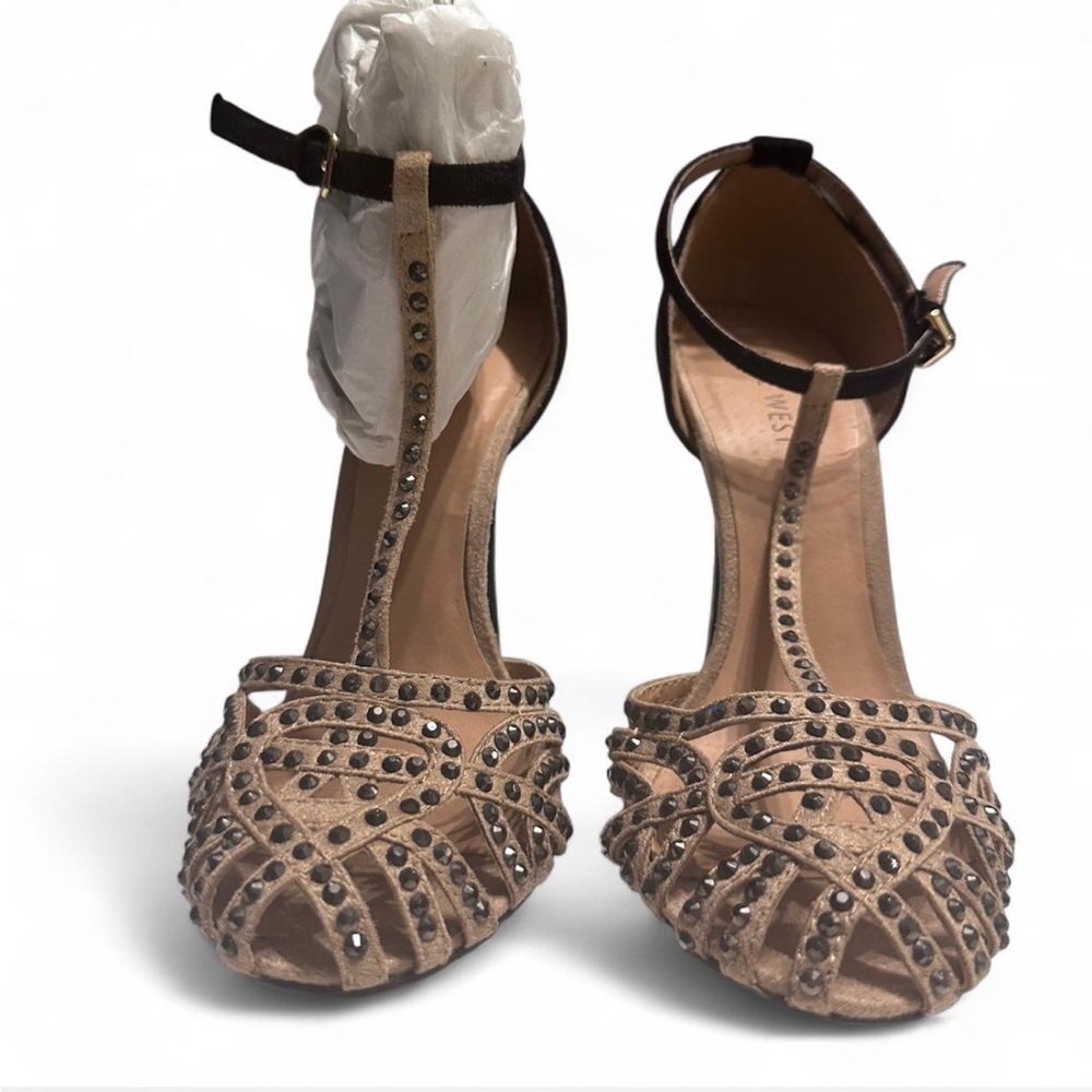 Nine West tan and black suede studded heels size 5.5